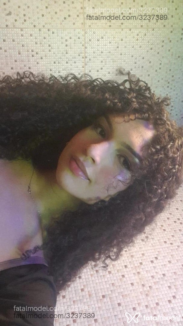 Acompanhante mulher trans morena (o) de olhos castanhos em Virtual - Jolie