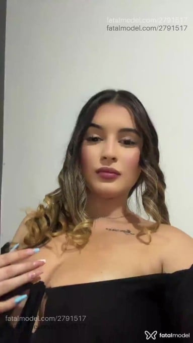 Acompanhante mulher loira (o) de olhos castanhos em Macaé - Alice Souza