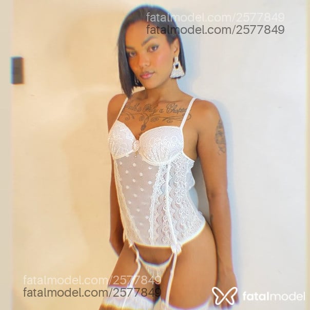 Acompanhante mulher trans com cabelo castanho de olhos castanhos em Petrolina Acompanhante mulher trans com cabelo castanho de olhos castanhos em Petrolina - Vivih Mendes