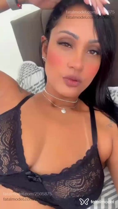 Acompanhante mulher com cabelo castanho de olhos castanhos em Lavras - Isabela Sampaio