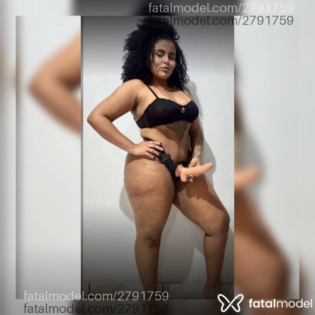 Acompanhante mulher morena (o) de olhos pretos - Juh