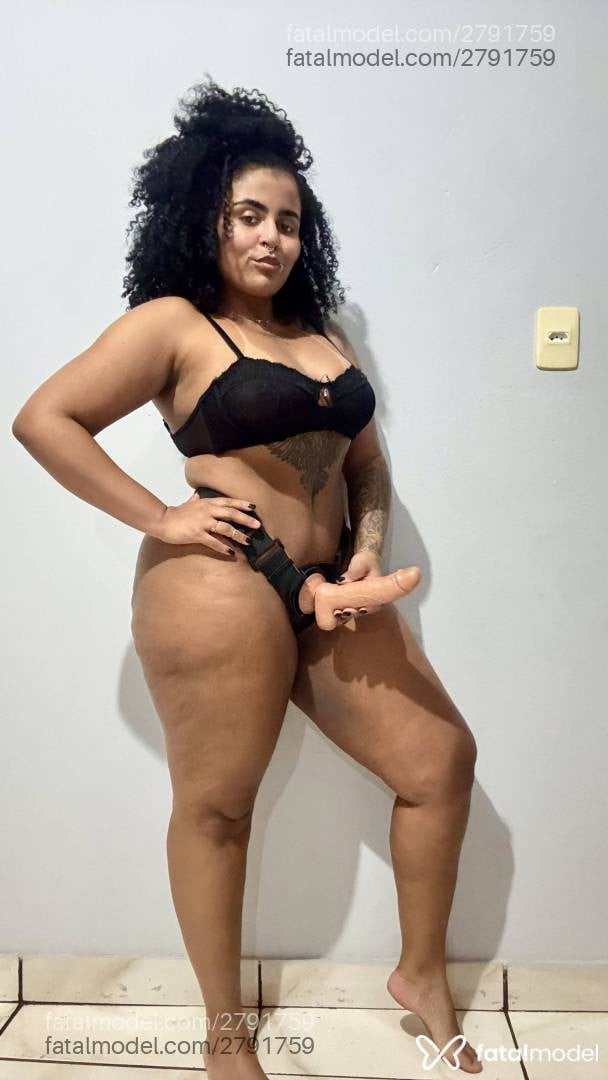 Acompanhante mulher morena (o) de olhos pretos em Ponte Nova - Juh
