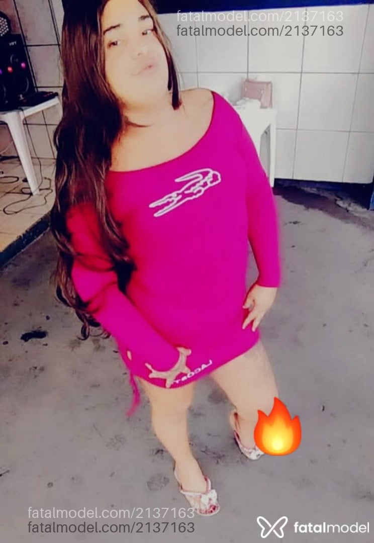 Acompanhante mulher trans com cabelo colorido de olhos pretos em Mirassol - Pyetra