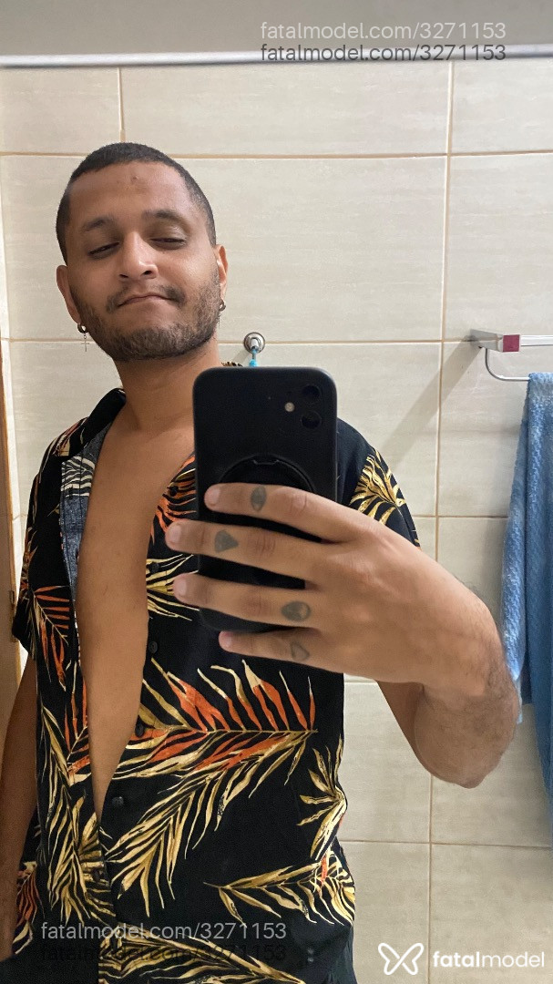 Acompanhante homem com cabelo castanho de olhos castanhos em Virtual - Felipe