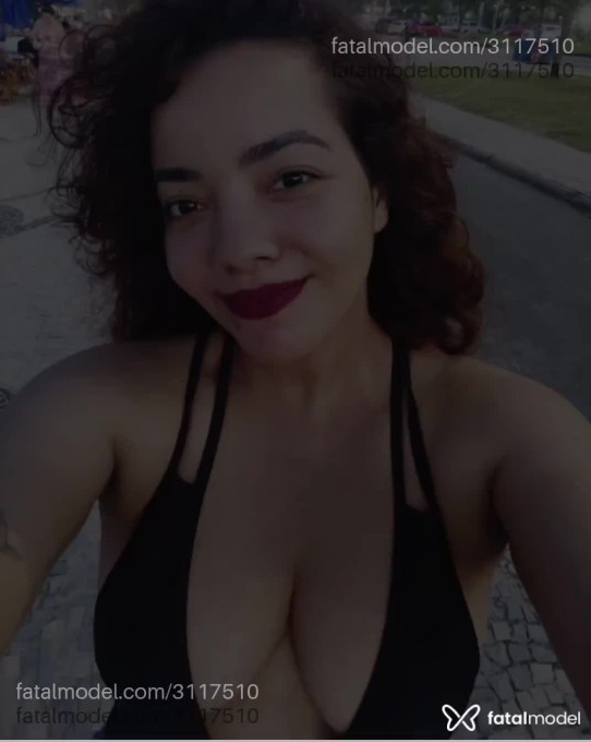 Acompanhante mulher com cabelo castanho de olhos castanhos em Rio de Janeiro - Mar
