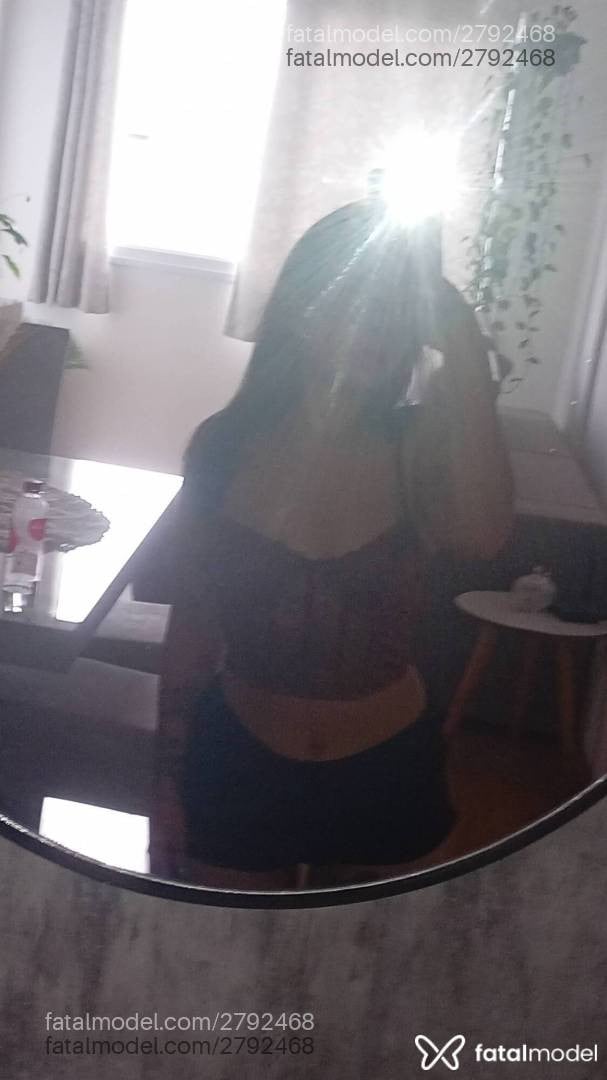 Acompanhante mulher morena (o) de olhos castanhos - Anne
