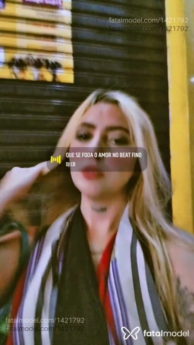 Acompanhante mulher loira (o) de olhos verdes em Belo Horizonte - Veenus