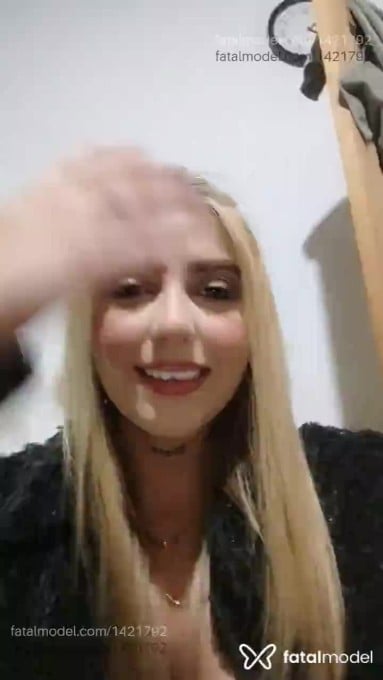 Acompanhante mulher loira (o) de olhos verdes em Belo Horizonte - Veenus