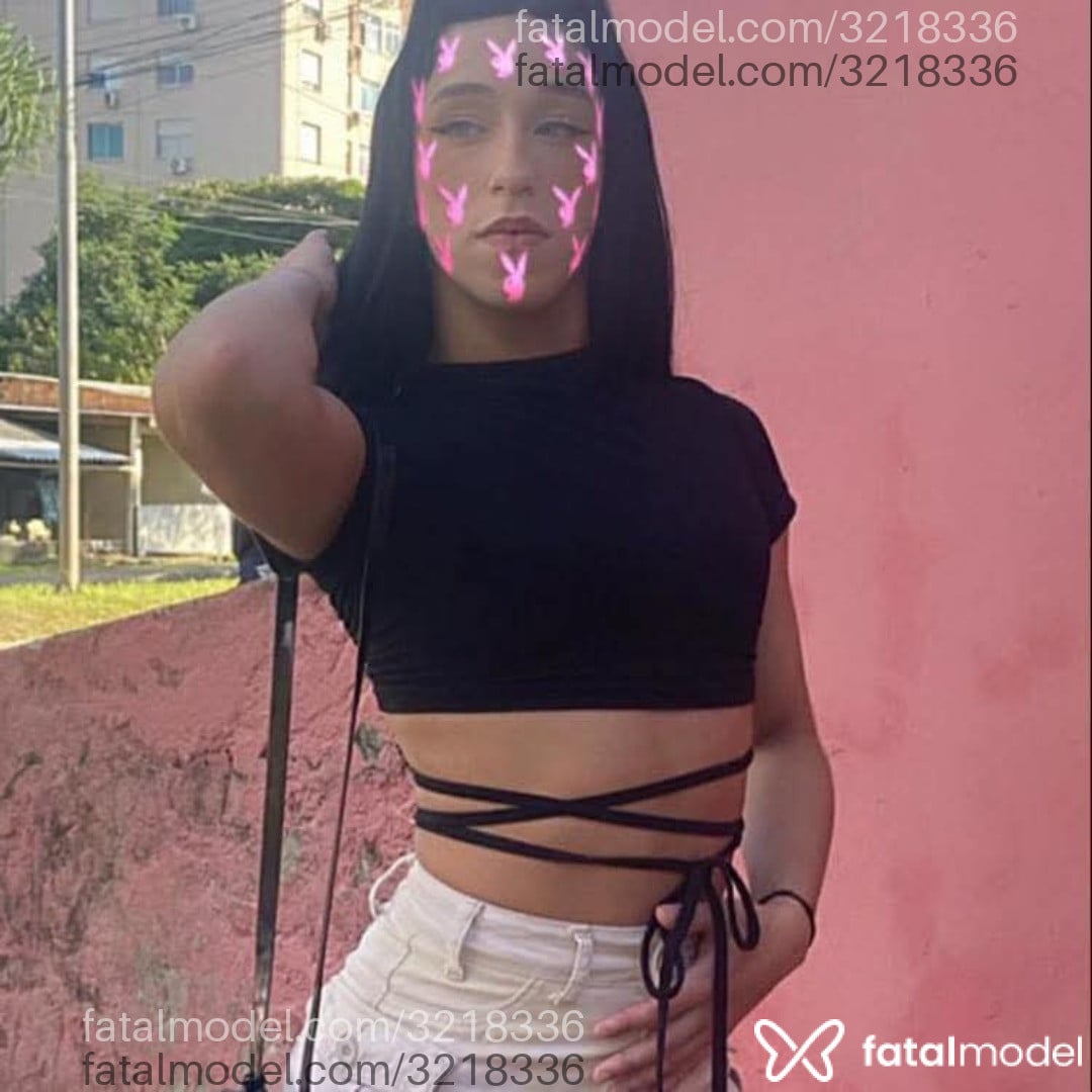 Acompanhante mulher trans com cabelo castanho de olhos castanhos em Porto Alegre - Evelynn Freitas