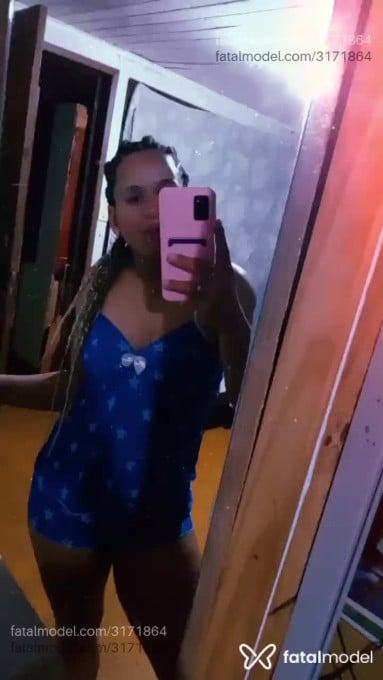 Acompanhante mulher com cabelo castanho de olhos castanhos em Virtual - Morena