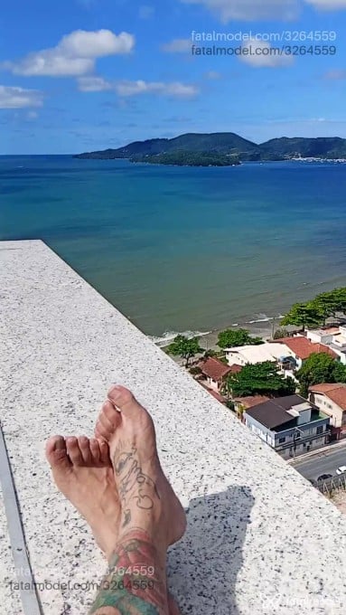 Acompanhante homem com cabelo castanho de olhos castanhos em Balneário Camboriú - Hugobosssc