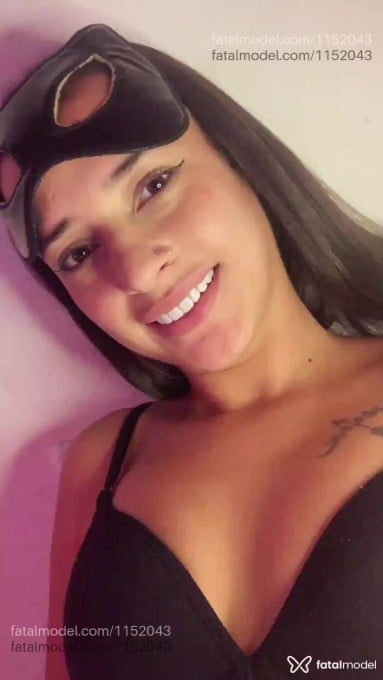 Acompanhante mulher com cabelo castanho de olhos mel em Bertioga - Jhenifer