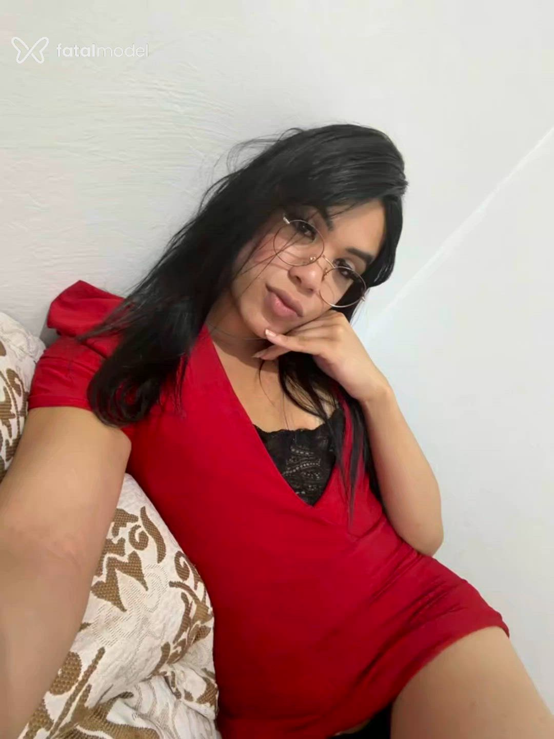 Acompanhante mulher trans morena (o) de olhos pretos - Amanda