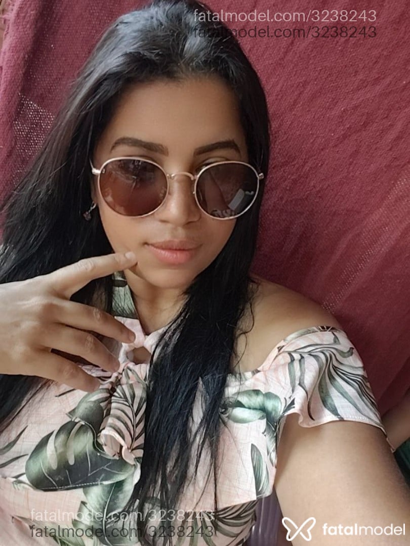 Acompanhante mulher morena (o) de olhos castanhos em Presidente Epitácio Acompanhante mulher morena (o) de olhos castanhos em Presidente Epitácio - Jade