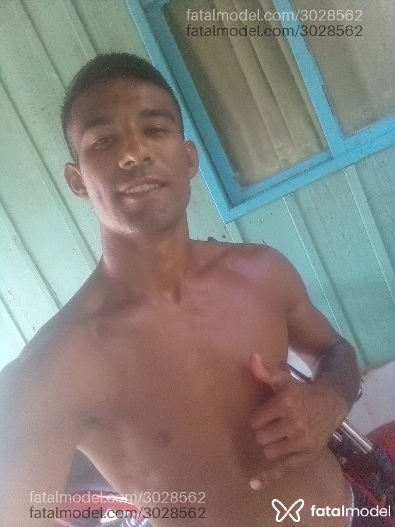 Acompanhante homem morena (o) de olhos castanhos em Itajaí - Gabriel