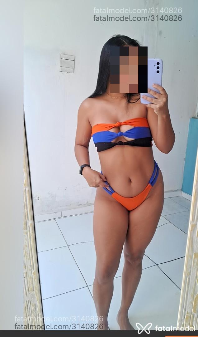 Acompanhante mulher morena (o) de olhos pretos - Melll Acompanhante mulher morena (o) de olhos pretos - Melll