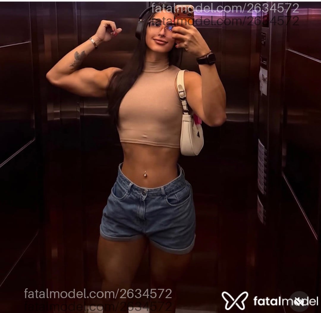 Acompanhante mulher trans morena (o) de olhos castanhos em São Paulo - Harley Quinzel