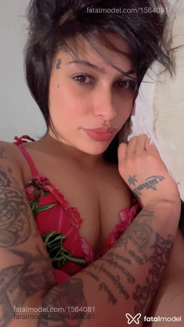 Acompanhante mulher com cabelo castanho de olhos castanhos em São Sebastião do Caí Acompanhante mulher com cabelo castanho de olhos castanhos em São Sebastião do Caí - Tina oliveira