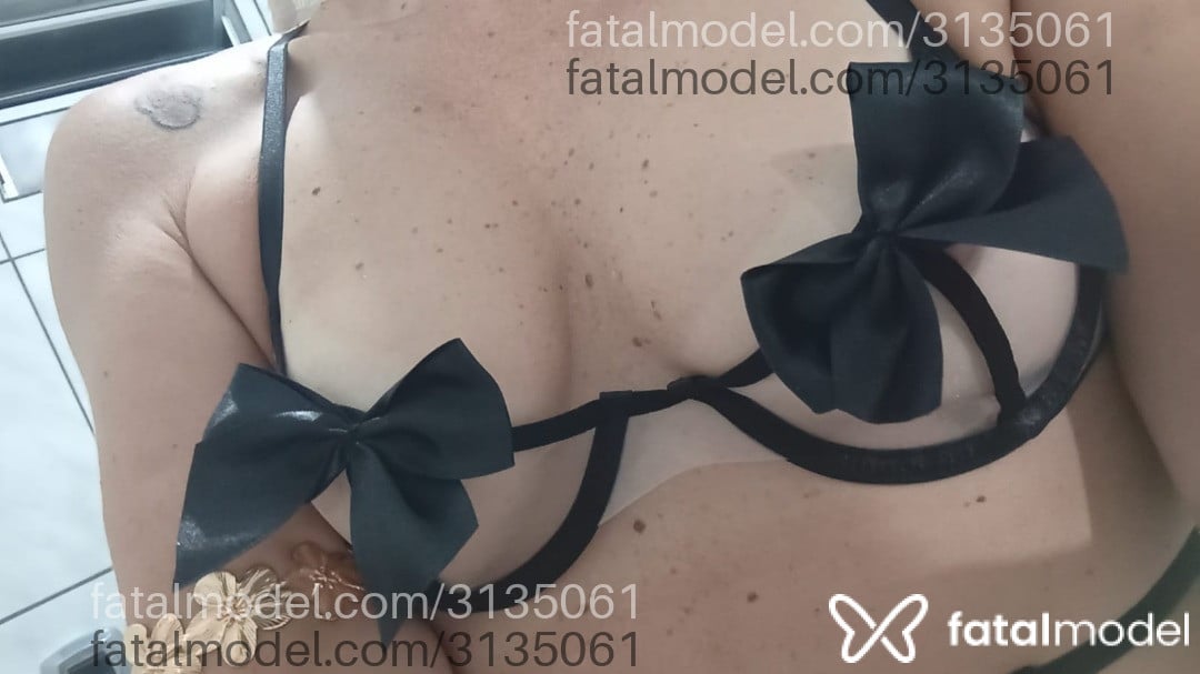 Acompanhante mulher morena (o) de olhos castanhos em Criciúma - Déborah