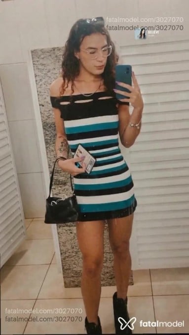 Acompanhante mulher trans com cabelo castanho de olhos verdes em Cascavel Acompanhante mulher trans com cabelo castanho de olhos verdes em Cascavel - Rebecca