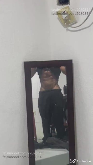 Acompanhante homem com cabelo castanho de olhos pretos em Rio de Janeiro - Rasta