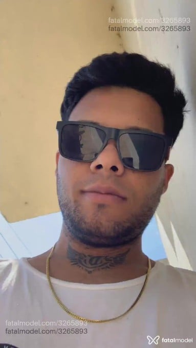 Acompanhante homem morena (o) de olhos pretos em Torres Acompanhante homem morena (o) de olhos pretos em Torres - Darkiel