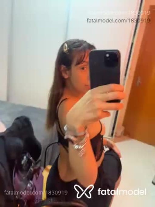 Acompanhante mulher loira (o) de olhos castanhos em Goiânia - Duzinha