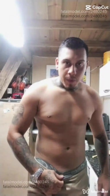 Acompanhante homem com cabelo castanho de olhos castanhos em Florianópolis - Marlon
