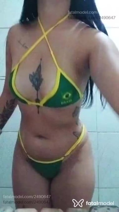 Acompanhante mulher morena (o) de olhos castanhos em São João Batista - Samira Hartz