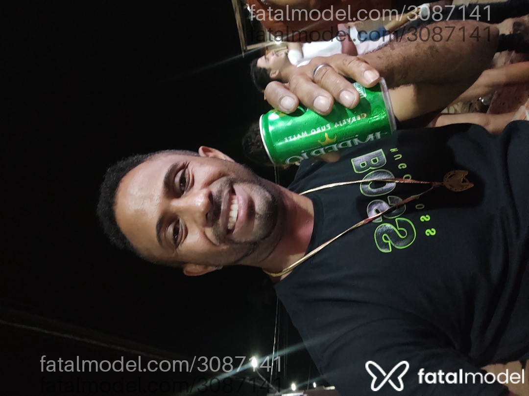 Acompanhante homem morena (o) de olhos castanhos em Senador La Rocque - Chris Carlos