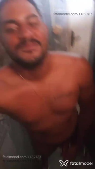 Acompanhante homem morena (o) de olhos pretos em Macapá Acompanhante homem morena (o) de olhos pretos em Macapá - Black