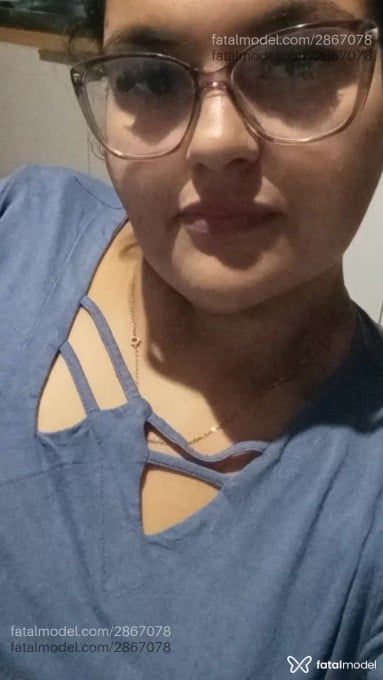 Acompanhante mulher com cabelo castanho de olhos castanhos em Virtual - Mayaa