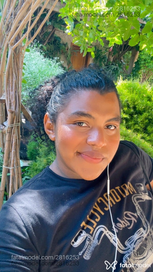 Acompanhante mulher trans morena (o) de olhos castanhos em Miguelópolis - Marcela Pantalena