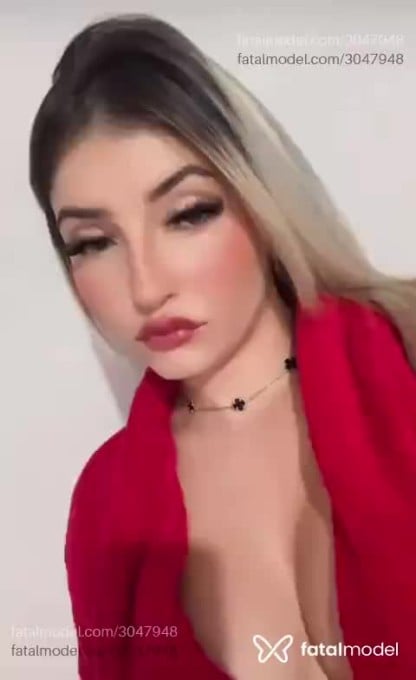 Acompanhante mulher loira (o) de olhos mel em Canoinhas - Selena