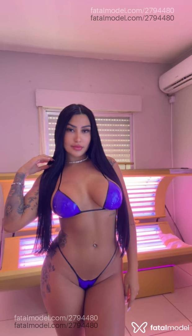Acompanhante mulher morena (o) de olhos castanhos em Itapema - Raiane Silva