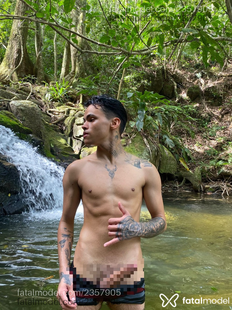 Acompanhante homem morena (o) de olhos castanhos - Vitinho Acompanhante homem morena (o) de olhos castanhos - Vitinho