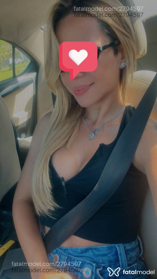 Acompanhante mulher loira (o) de olhos castanhos - Vanessa
