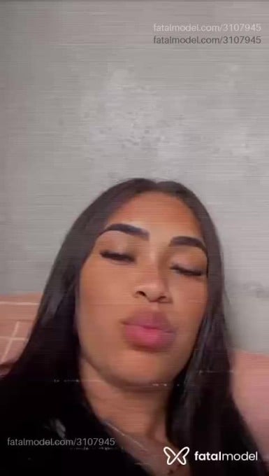 Acompanhante mulher morena (o) de olhos verdes em Cabo Frio Acompanhante mulher morena (o) de olhos verdes em Cabo Frio - Lorena