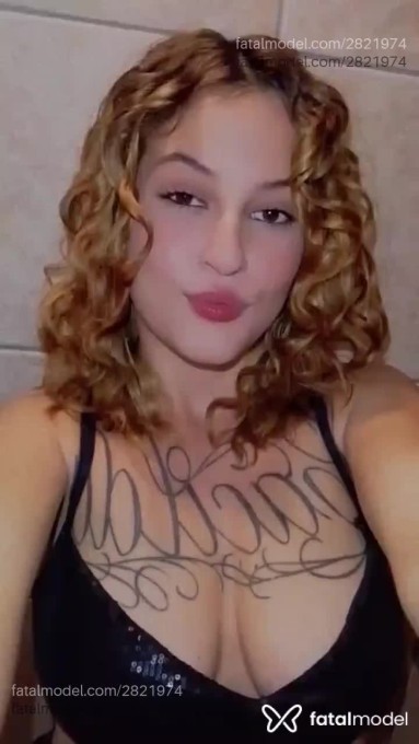 Acompanhante mulher loira (o) de olhos castanhos em Presidente Prudente - Alana Carmezim
