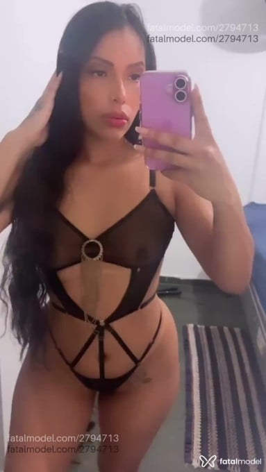 Acompanhante mulher morena (o) de olhos castanhos - Aline Ribeiro