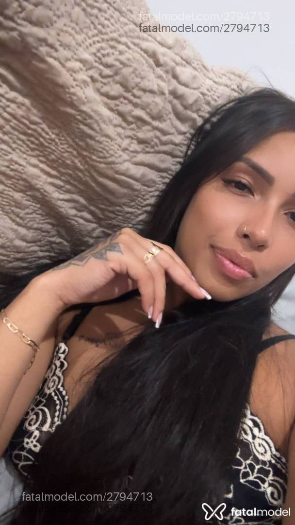 Acompanhante mulher morena (o) de olhos castanhos - Aline Ribeiro
