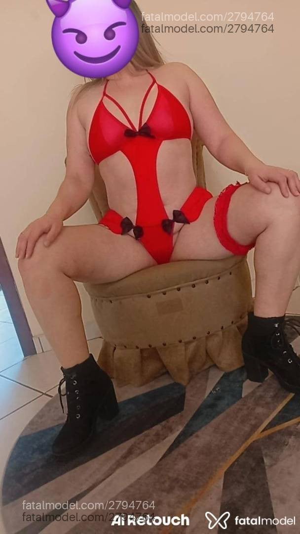 Acompanhante mulher loira (o) de olhos castanhos em Ponta Grossa - Karol