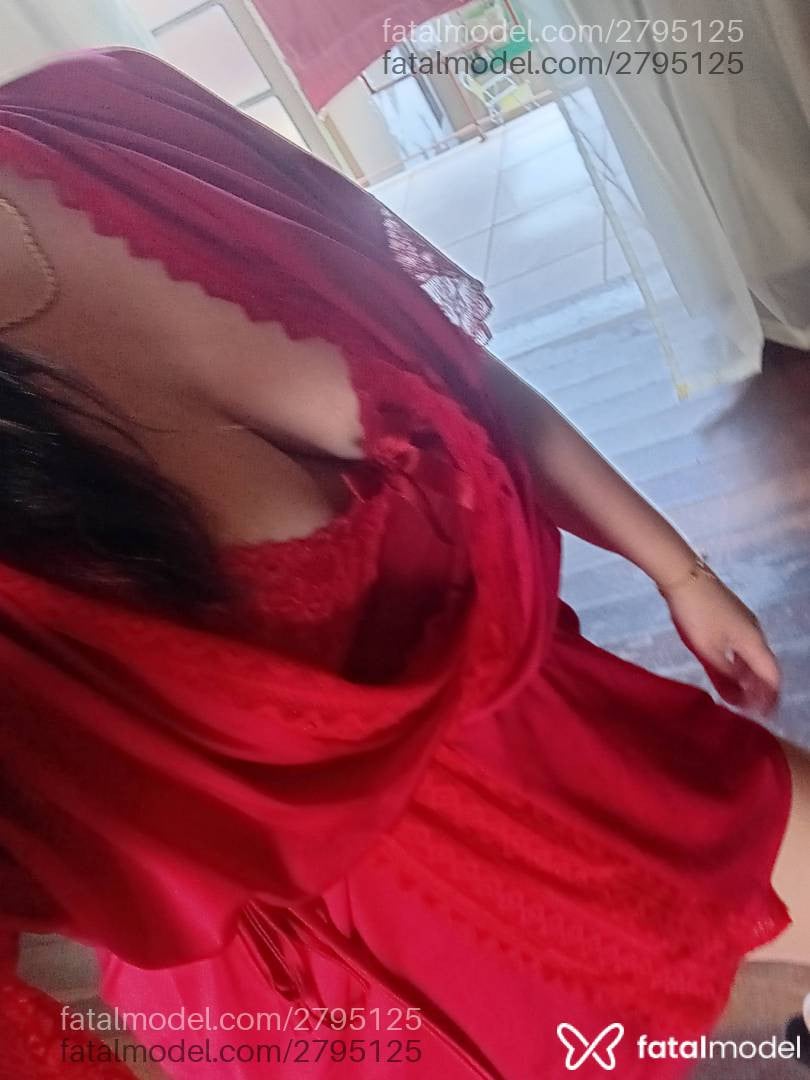 Acompanhante mulher morena (o) de olhos mel - Shelzinha