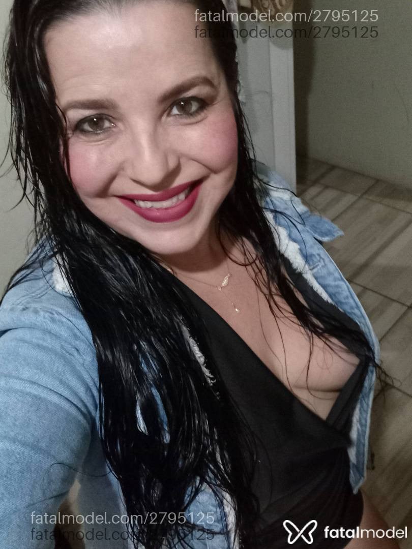 Acompanhante mulher morena (o) de olhos mel - Shelzinha