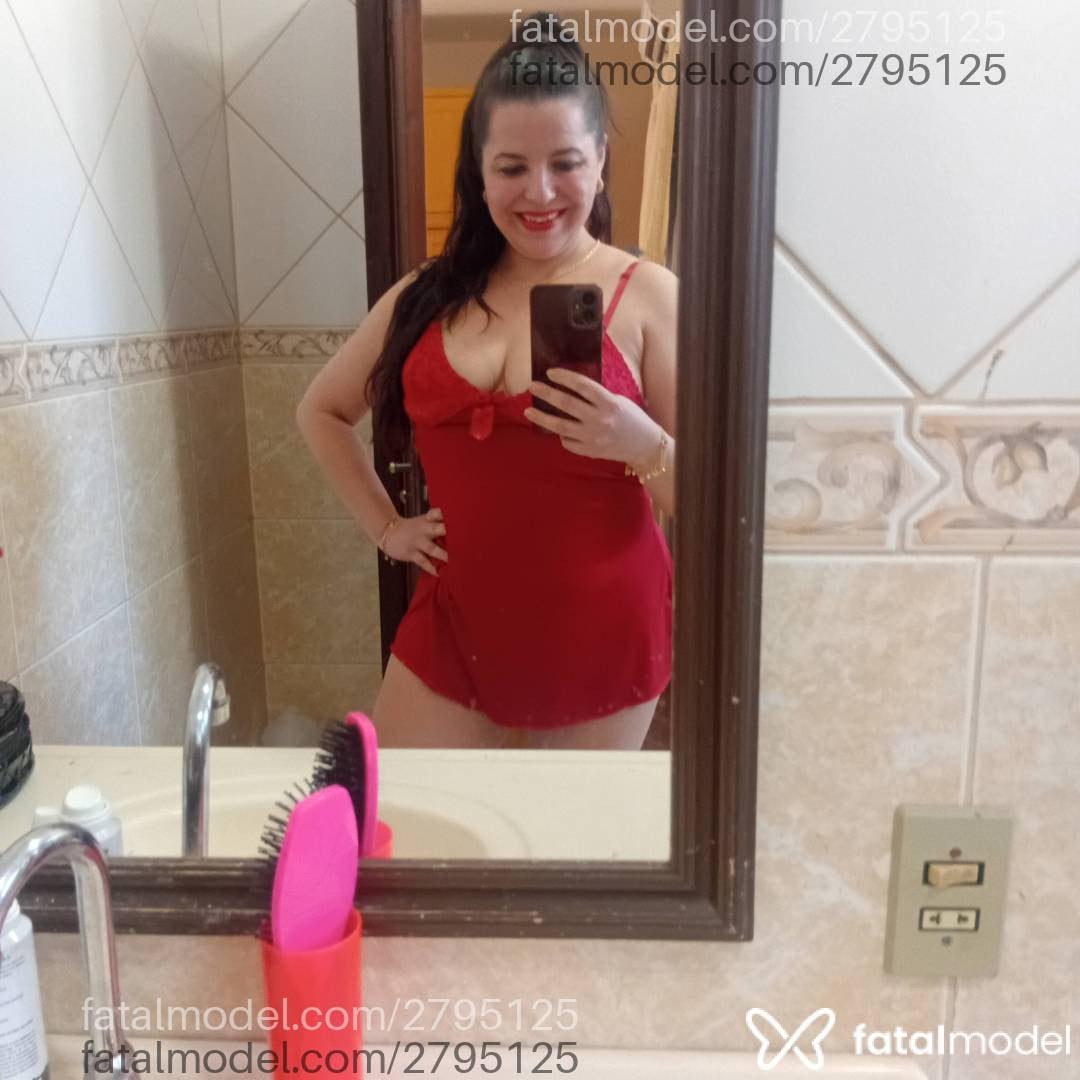 Acompanhante mulher morena (o) de olhos mel - Shelzinha