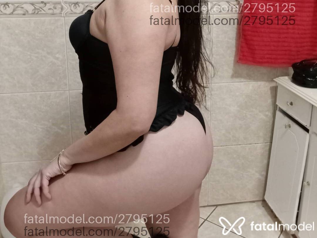 Acompanhante mulher morena (o) de olhos mel - Shelzinha