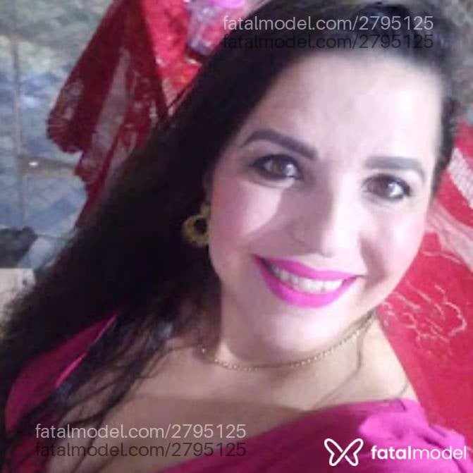 Acompanhante mulher morena (o) de olhos mel - Shelzinha