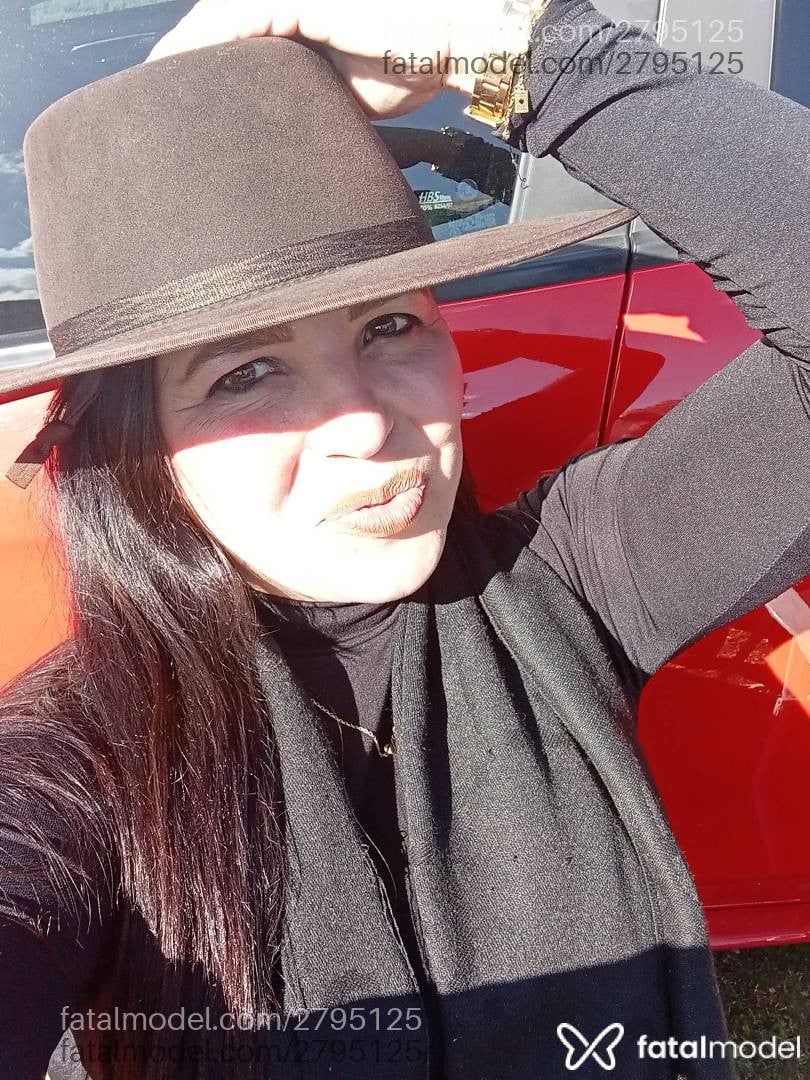 Acompanhante mulher morena (o) de olhos mel - Shelzinha