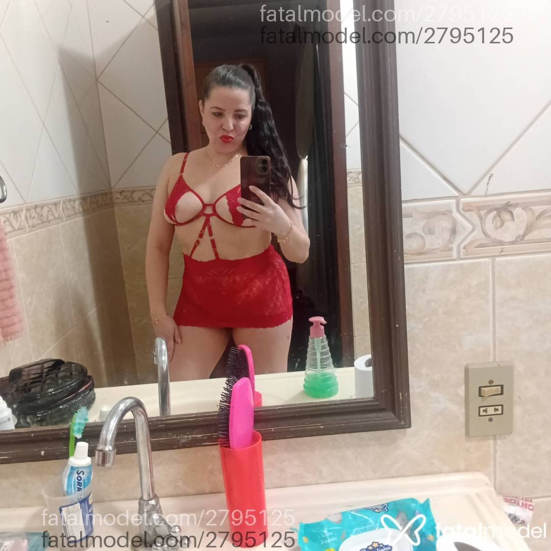 Acompanhante mulher morena (o) de olhos mel - Shelzinha