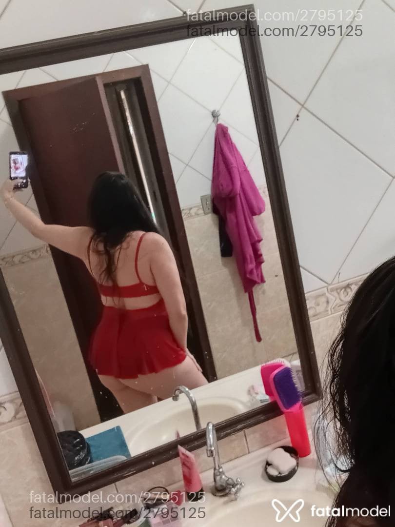 Acompanhante mulher morena (o) de olhos mel - Shelzinha